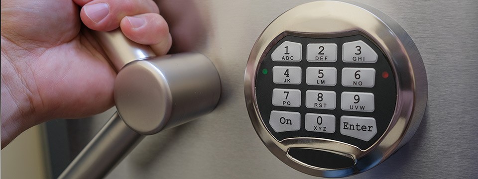 pengeskab-med-kode-tal